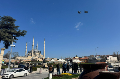Edirne'de F-16 Rüzgarı: Nefes Kesen Prova!