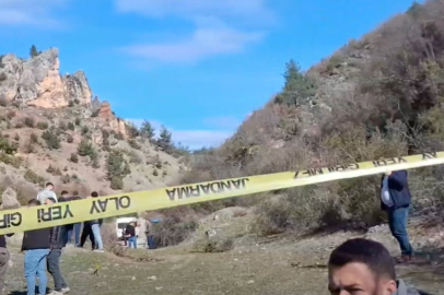 2 Yaşındaki Kayıp Çocuk 10 Saat Sonra Dağın Zirvesinde Bulundu