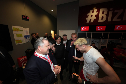 Cumhurbaşkanı Erdoğan, A Milli Futbol Takımı'nı Tebrik Etti