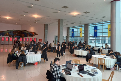 Öğrencilerin Uzay Yarışı TÜ'de Başladı