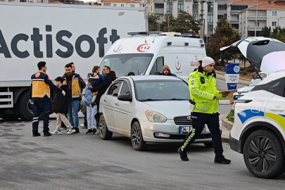 Tekirdağ'da İki Otomobilin Çarpıştığı Kazada 5 Kişi Yaralandı