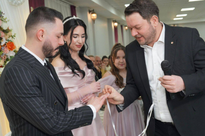 Başkan Talay, Genç Çiftin Nişan Törenine Katıldı