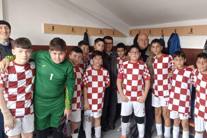 Başkan Türel Minik Futbolcuların Sezon Açılışına Katıldı