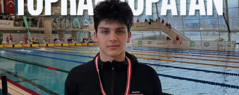 Edirneli Yüzücü Toprak Topatan’dan Uluslararası Şampiyonluk