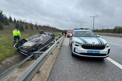 Takla Atan Otomobilden Yara Almadan Kurtuldular