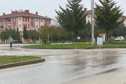 Yağışlı Hava Cuma Gününe Kadar Sürecek