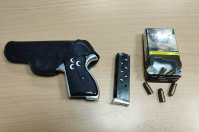 Sınırda Kaçakçılık Operasyonu: Minibüste Silah ve Mühimmat Ele Geçirildi