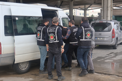 Uyuşturucu Çetesiyle Bağlantılı 5 Şüpheli Yakalandı