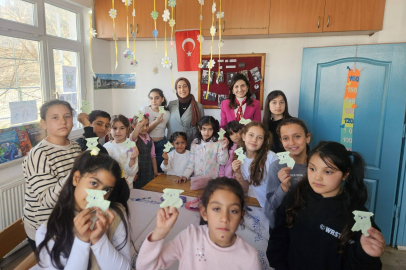 Enez’de Kütüphane Haftası’nda Çocuklarla Kitap Ayracı Etkinliği