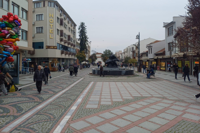 Kapalı Hava Saraçlar’ı Boş Bıraktı
