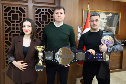 Çerkezköy’ün Gururu Kick Boksçular Başkan Akay ile Buluştu