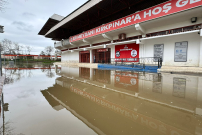 Sarayiçi’nde Taşkın Alarmı, Yollar Sular Altında