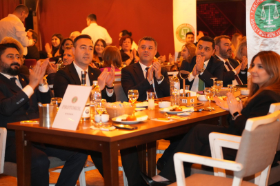 Başkan Sarıkurt Avukatlarla Bir Araya Geldi