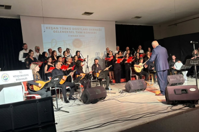Keşan’da Türk Halk Müziği Gecesine Yoğun İlgi