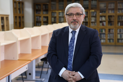 Uzmanı Uyardı: "Kişisel Veriler, Mahrem Bilgiler Yapay Zekayla Paylaşılmamalı"