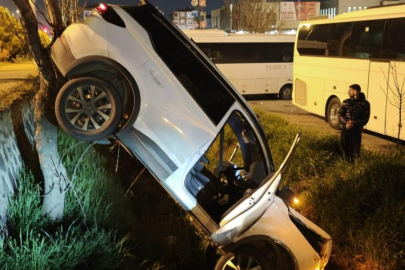 Lüleburgaz'da Otomobil AVM Otoparkına Uçtu