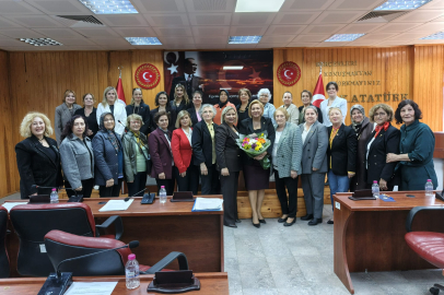 CHP’li Kadınlardan Meclise Ziyaret