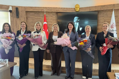 Edirne Belediye Meclisi’nde Kadınlara Anlamlı Jest