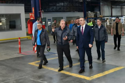 Vali Soytürk’ten Cam Üretim Tesisine Ziyaret
