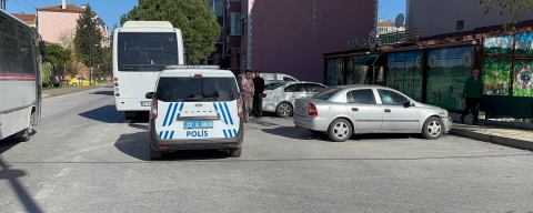 Edirne’de Minibüs İle Otomobil Çarpıştı: 1 Yaralı