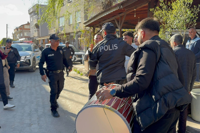 ‘Kavga’ İhbarına Gelen Polise Davul Zurnalı Karşılama