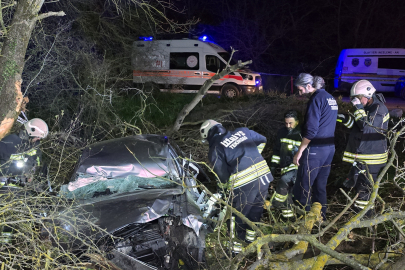 Tekirdağ'da Devrilen Otomobildeki 1 Kişi Öldü, 3 Kişi Yaralandı
