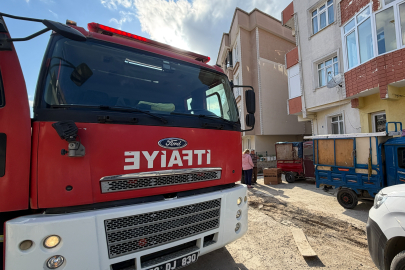 Dairedeki Kartonlardan Çıkan Yangın Söndürüldü