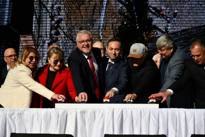 ‘Katlı Otopark ve Belediye Hizmet Ofisleri’ Projesinde Temel Atıldı