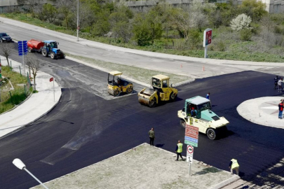 Hilly Hotel Kavşağı’nda Asfalt Çalışmaları Sürüyor