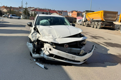 ‎Edirne’de Üç Araç Çarpıştı: 1 Yaralı