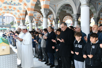 Tekirdağ’da Öğrenci Duman Nazlıgül Son Yolculuğuna Uğurlandı