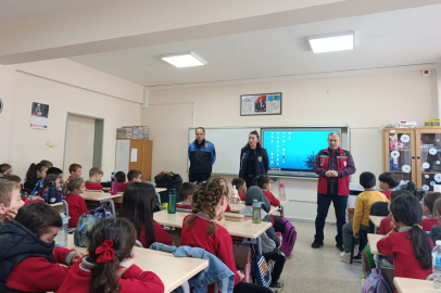 Kırklareli'nde "Mahremiyet, Akran Zorbalığı ve Güvenli İnternet" Eğitimleri