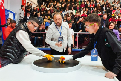Canik'te Gençler Robotlarıyla Sahneye Çıkıyor
