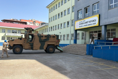 Lisede Silahlı Saldırı 13 Yaralı