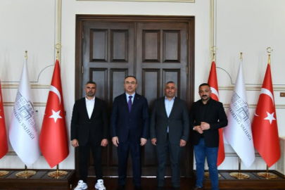 Van Gölü ve Çevre İlleri Derneğinden Vali Soytürk’e Ziyaret