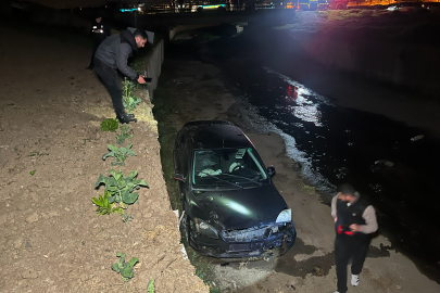 Tekirdağ'da Otomobil Dereye Uçtu