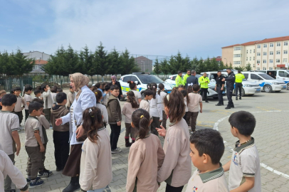 Minik Öğrenciler Polislik Mesleğini Yakından Tanıdı