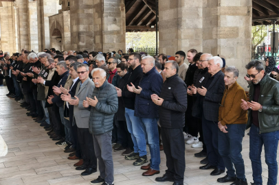 Okul Saldırısında Ölenler İçin Edirne'de Gıyabi Cenaze Namazı