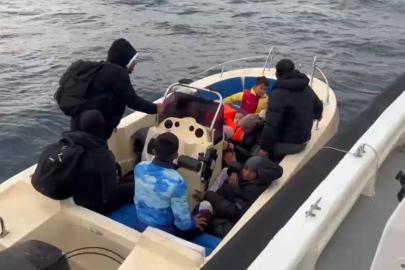 Ayvacık Açıklarında 13 Kaçak Göçmen ile 2 Organizatör Yakalandı