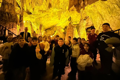 Kırklareli'nde Öğrenciler Dupnisa Mağarası'nı Gezdi