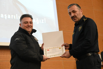 Otogarda Uyuşturucu Sevkiyatını Engelleyen Güvenlik Personeline Plaket