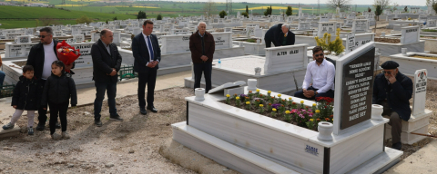 Edirne'nin Turizm Elçisi Bahri Dinar Kabri Başında Anıldı