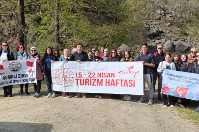 Tekirdağ'da Ganos Dağı Eteklerinde Doğa Yürüyüşü Düzenlendi