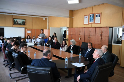 Dünya Şampiyonu Öğrencilere Tebrik Ziyareti