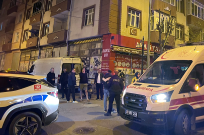 Trafikte Garip Olay: Taksiciye Kızan Yaya Çılgına Döndü