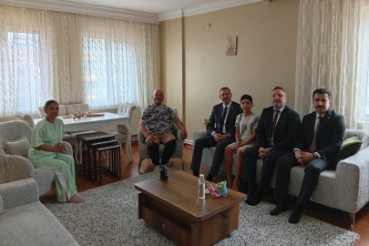 Kaymakam Özderin Vatandaşları Evlerinde Ziyaret Etti