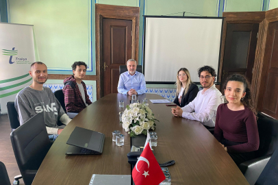 Milletvekili Sarıçam, Öğrencilerle Bir Araya Geldi