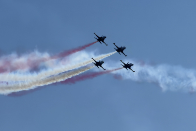 Türk Yıldızları, Çanakkale'de Gösteri Uçuşu Yaptı