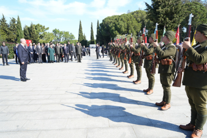 Çanakkale Kara Savaşları'nın 111. Yıl Dönümü Etkinlikleri Şehitler Abidesi'nde Törenle Başladı
