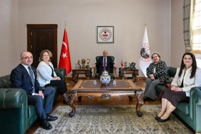 Kırklareli Valiliği’nde Aşı Kararsızlığıyla Mücadele Eğitimi Görüşüldü